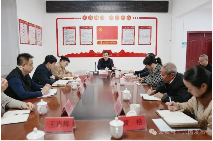 劉章宏到城市社區長征片區開展進人大代表聯絡工作站活動